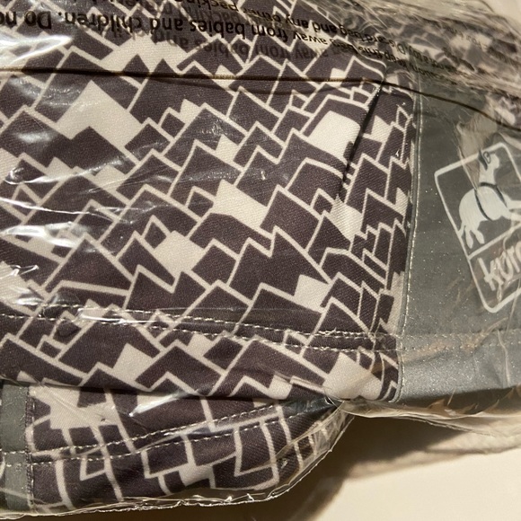 NEW Kurgo Scruf Scarf Reflective Dog Snood Scarf size Medium - Picture 13 of 13